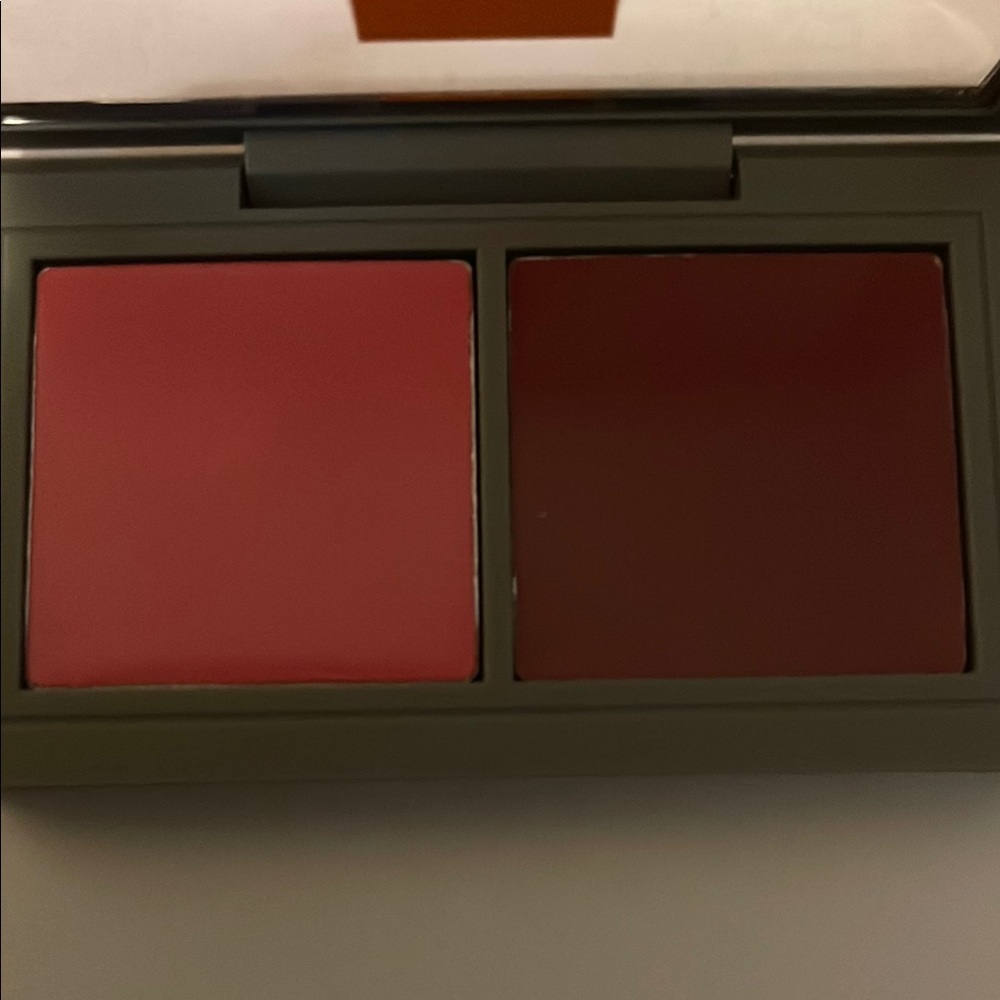 MAC Brooke Shields Makeup Palette - Picture 6 of 7